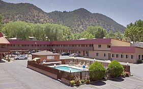 Cedar Lodge Glenwood Springs Colorado